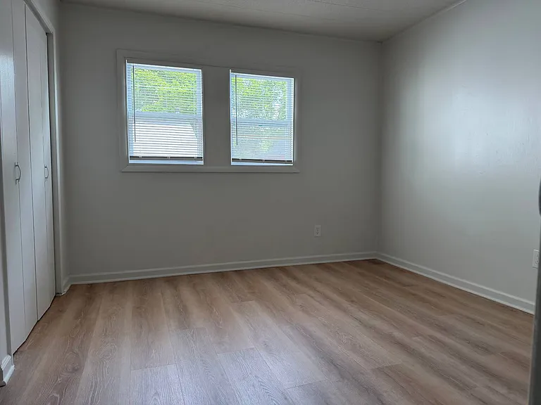 118 E Canal St #3 — Photo 4