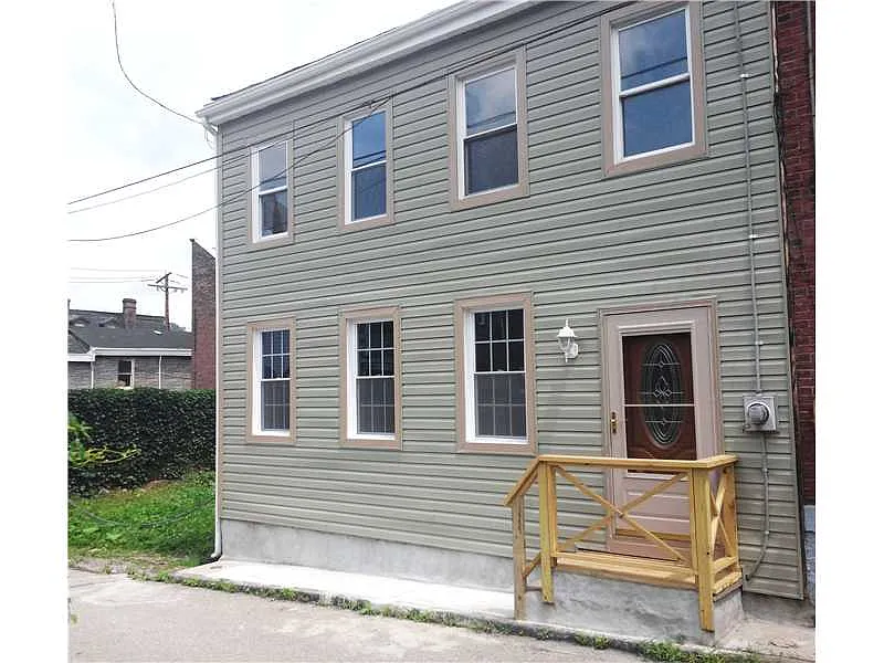158 Locarna Way photo 1
