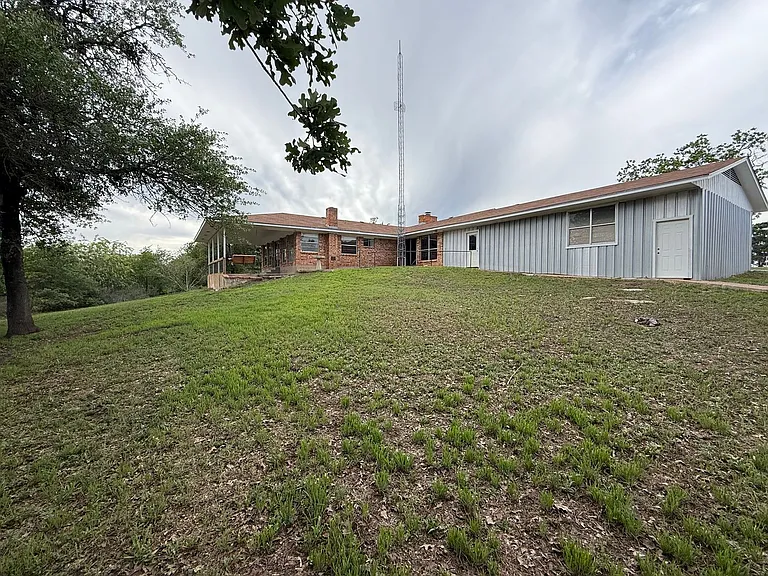 713 FM 153 — Photo 14