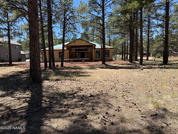 5th image of 467 S Highland Meadows Dr