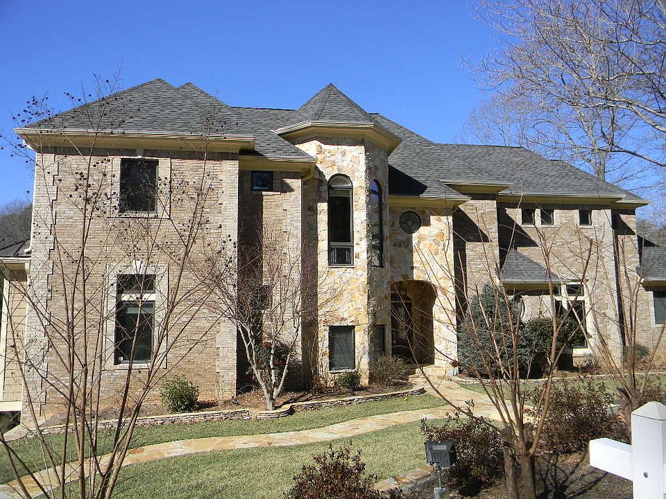 1st image of 326 Lakeshore Dr