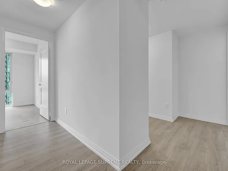 28 Widmer St #2929 — Photo 11