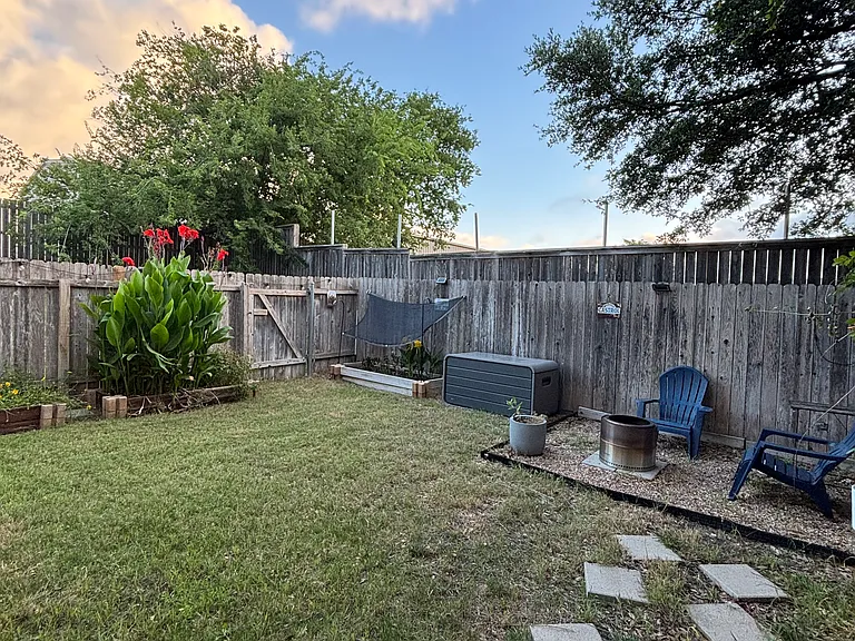 1101 E Parmer Ln #214 — Photo 19