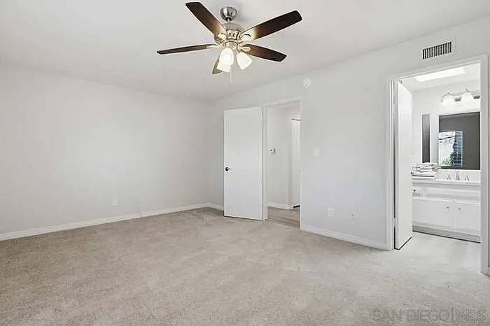 1886 Fairway Park #A — Photo 4