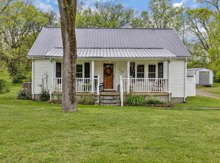 1028 S Main St, Mt Pleasant, TN 38474