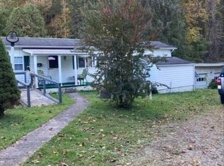 419 S Oak St, Sutton, WV 26601