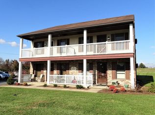 4 Cardinal Dr APT 11, Stevens, PA 17578