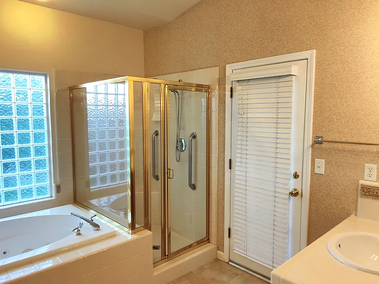1885 E Turnberry Ave — Photo 16