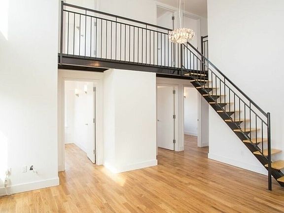 3rd image of 588 Myrtle Ave #423