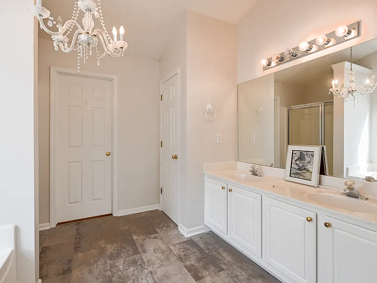 1570 Swan Valley Ct — Photo 21