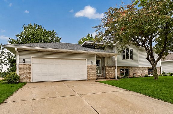 2nd image of 130 Nicholas Dr