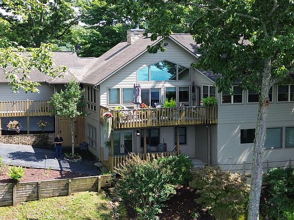 4th image of 1334 High Splendor Rd