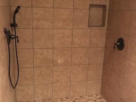 4th image of 354 Clyde Ct