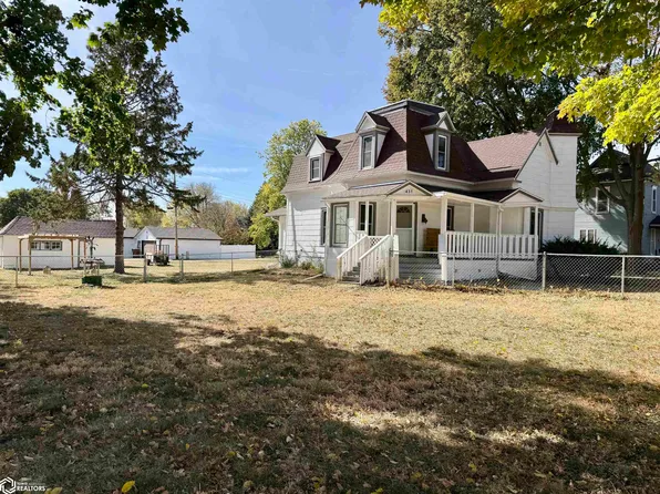 431 E 3rd St, Glidden, IA 51443