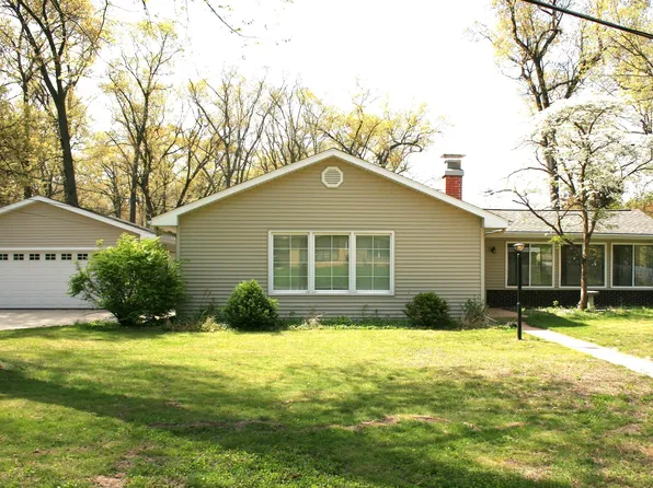 202 Robin Trl, Trail Creek, IN 46360