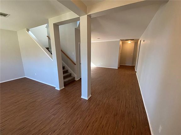 5th image of 115 Pedernales Dr