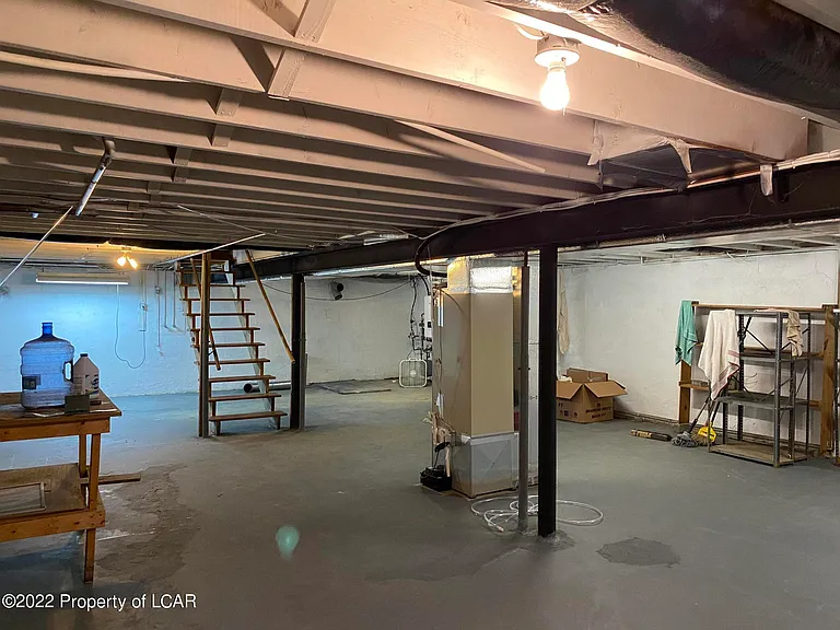 317 Highland Ave — Photo 11
