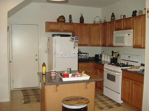 2nd image of 10623 Lessona St