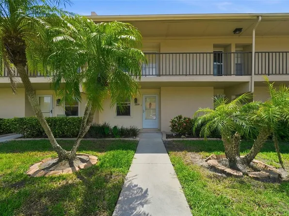 2609 Woodgate Ln #K-4, Sarasota, FL 34231