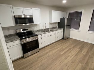 325 S Jefferson St #1, Green Bay, WI 54301