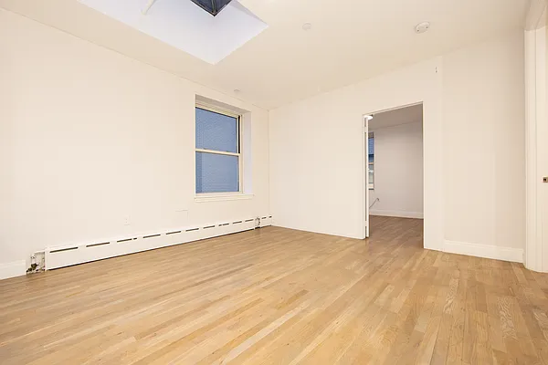 Rented by Living New York | media 22