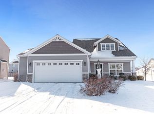 8201 Queenboro Ct, Fort Wayne, IN 46835