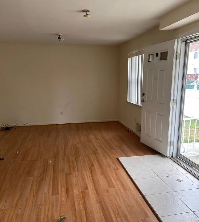 123 Essex Dr Staten Island NY Zillow