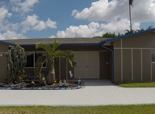 2101 NW 118th Ave, Pembroke Pines, FL 33026