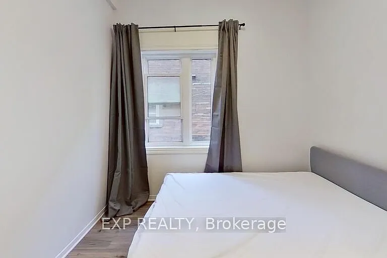 327 Catherine St #C — Photo 3