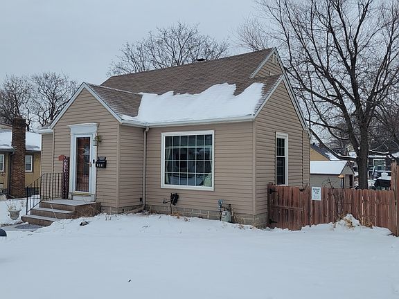 4th image of 916 Gorman Ave