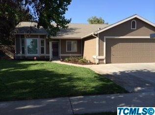 1994 W Pleasant Ave, Tulare, CA 93274