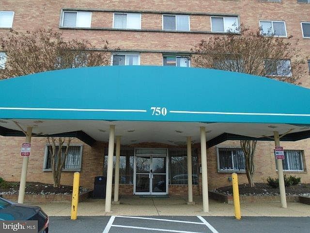 1st image of 750 S Dickerson St APT 301