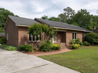 3652 Hillcrest Dr, Farmville, NC 27828
