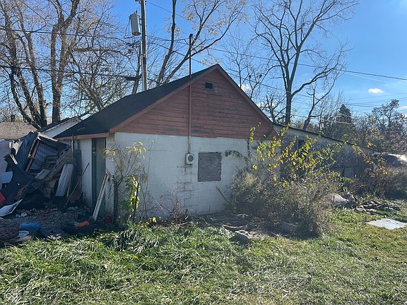 3rd image of 2181 N Linwood Ave