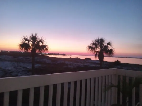 1440 Paradise Point Dr Unit 13, Navarre, FL 32566