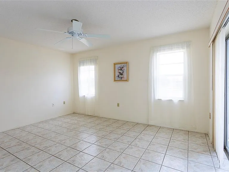3840 Staysail Ln #3840 — Photo 17