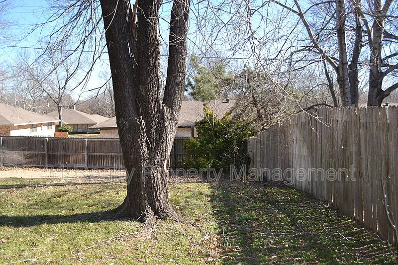 3 bed, 2.0 bath, 1546 sqft, $1,695 — Photo 4
