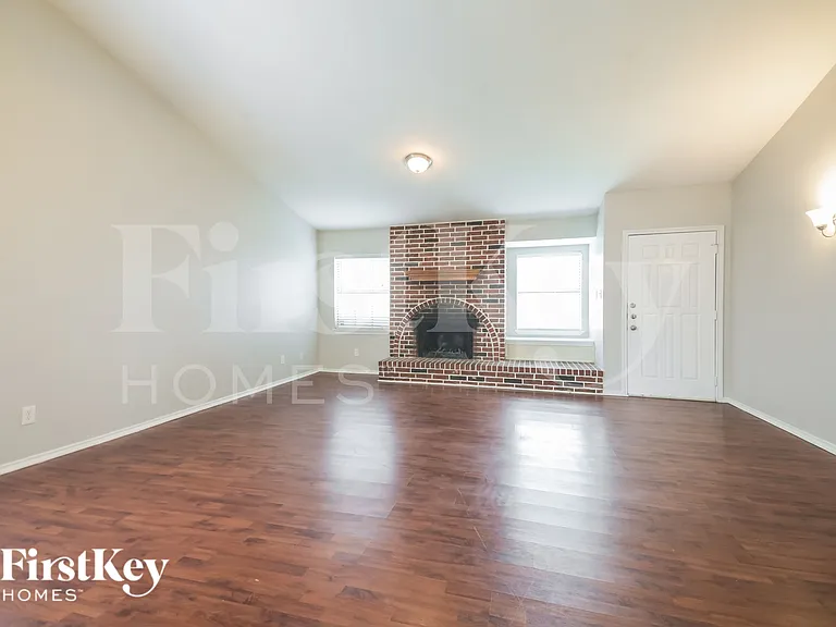 4412 Hale St — Photo 3