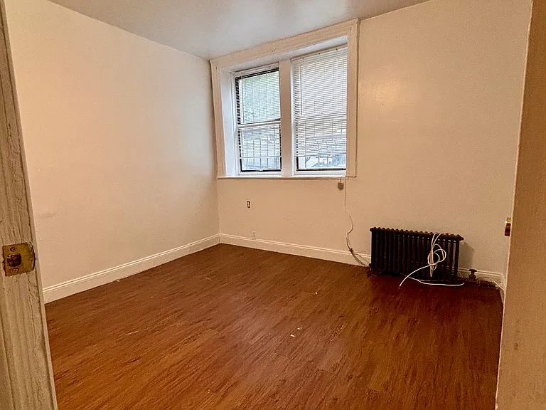 124 Fort George Ave #E — Photo 6