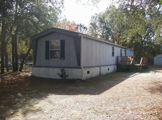 53 Elm Rd, Southport, NC 28461