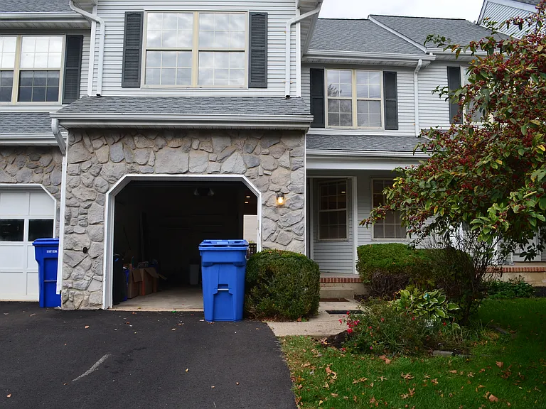 162 Salem Rd — Photo 2