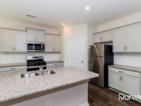 4th image of 115 Edgehill Ct