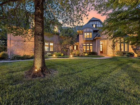 17 Grand Meridien Frst, Chesterfield, MO 63005