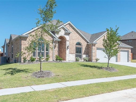 2nd image of 2523 Lusitano Ln