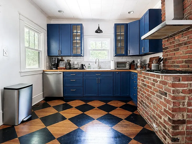 2203 Woodrow St — Photo 10