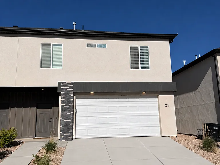 2875 Cody Dr #21 — Photo 1