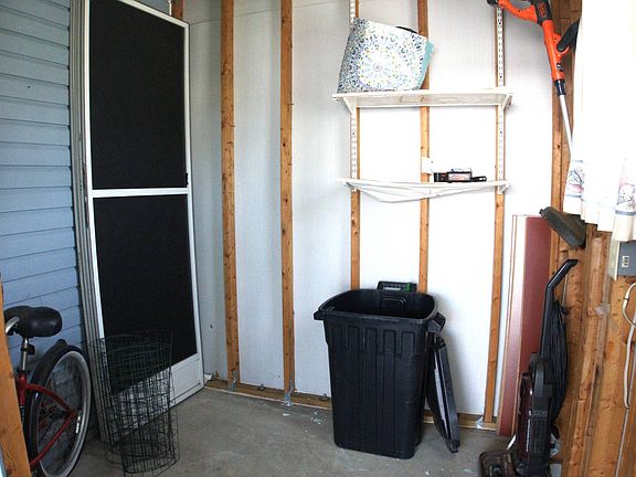 5th image of 1747 SE Buddy Ave #499