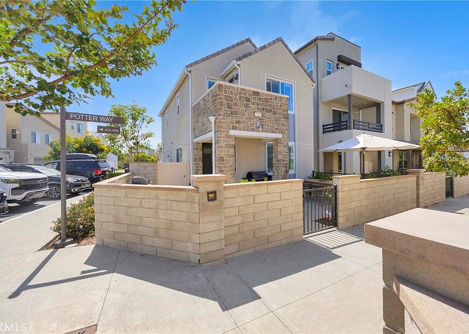 1st image of 511 Sparrowhawk Way