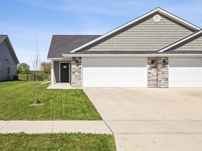 1415 Fair View Dr, Dallas Center, IA, 50063