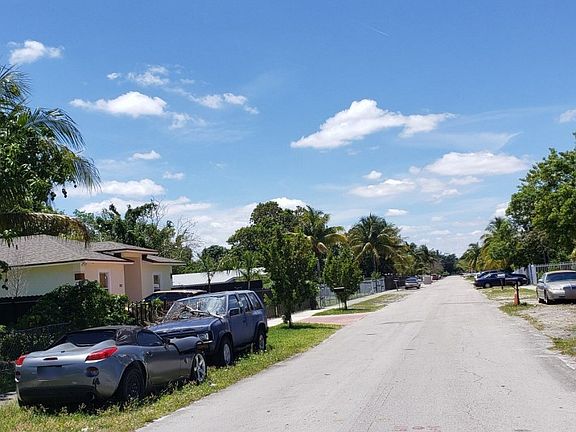 5th image of 1020 NW 141st St